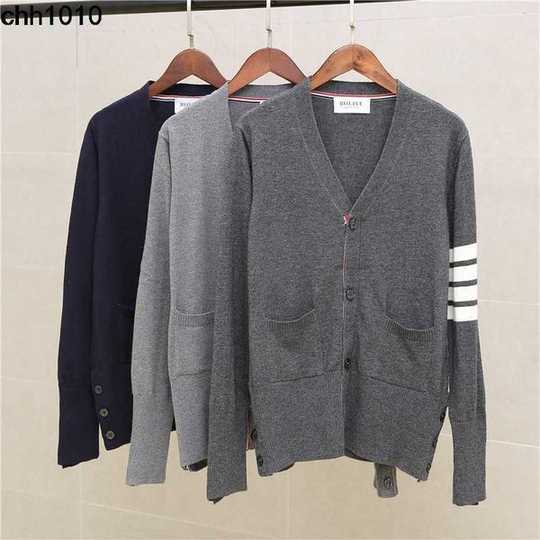 tb cardigan new v-neck four bar knitted korean sweater couple sweater jacket, White;black
tb cardigan new v-neck four bar knitted korean sweater couple sweater jacket, White;black