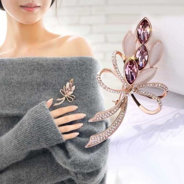 pins brooches ladies flowers brooch women's fashion bouquet rhinone pearl corsage sweater coat accessories party jewelry gift l221024, Gray
pins brooches ladies flowers brooch women's fashion bouquet rhinone pearl corsage sweater coat accessories party jewelry gift l221024, Gray