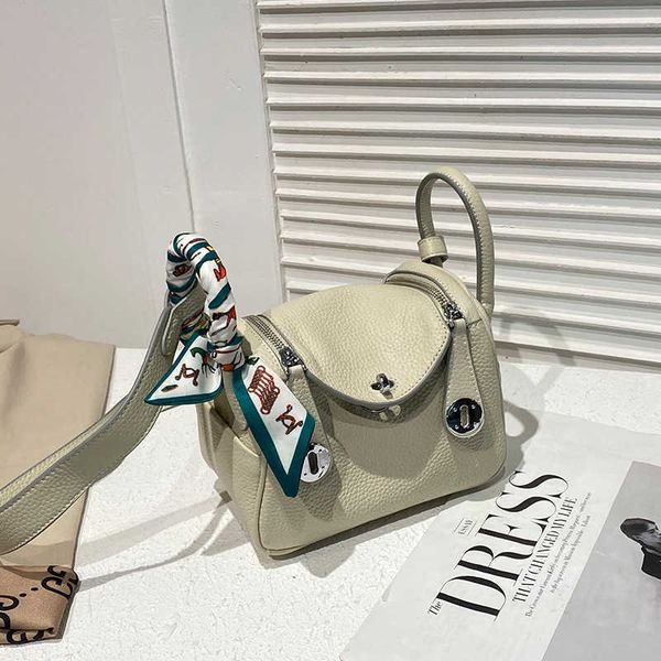 designer luxury women bags kelys herme high version women's fashion trend handbag hand sewn wax thread single shoulder birkins large ca
designer luxury women bags kelys herme high version women's fashion trend handbag hand sewn wax thread single shoulder birkins large ca