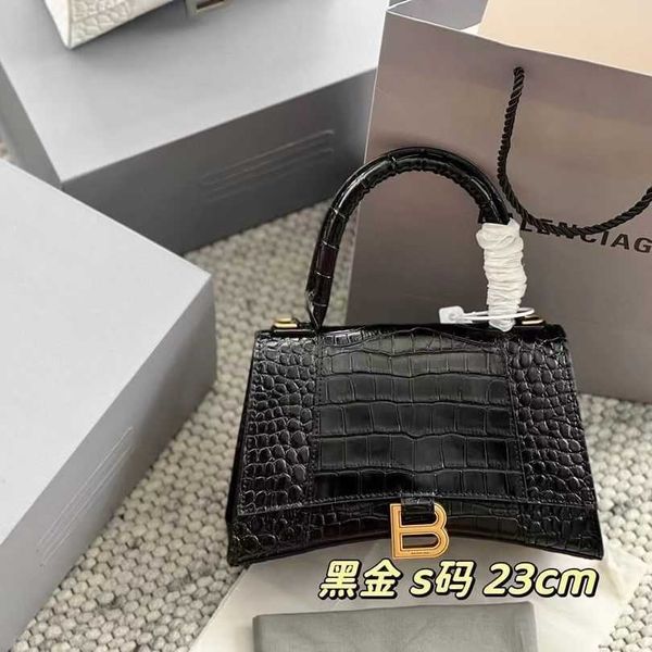designer luxury womens bag balencigas handbag b-shaped paris single shoulder messenger fashion square gift shoulder oblique span versatile h
designer luxury womens bag balencigas handbag b-shaped paris single shoulder messenger fashion square gift shoulder oblique span versatile h