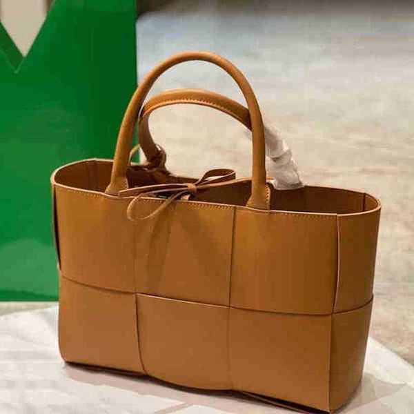 totes tote bags women weave shopping handbag shoulder leather designer brand female high capacity packs internal zip pouch 221024
totes tote bags women weave shopping handbag shoulder leather designer brand female high capacity packs internal zip pouch 221024