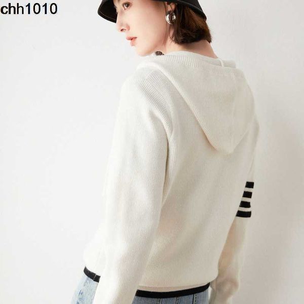 loose hoodie women's 21 autumn and winter woolen cardigan coat hooded sweater knitted tb fashion coat four bar top, White;black
loose hoodie women's 21 autumn and winter woolen cardigan coat hooded sweater knitted tb fashion coat four bar top, White;black