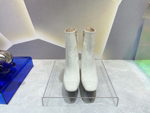 2023 cycuviva square toe rain boots for women chunky heel thick sole ankle booties designer chelsea boot ladies rubber bootss rain shoes -h0, Black
2023 cycuviva square toe rain boots for women chunky heel thick sole ankle booties designer chelsea boot ladies rubber bootss rain shoes -h0, Black