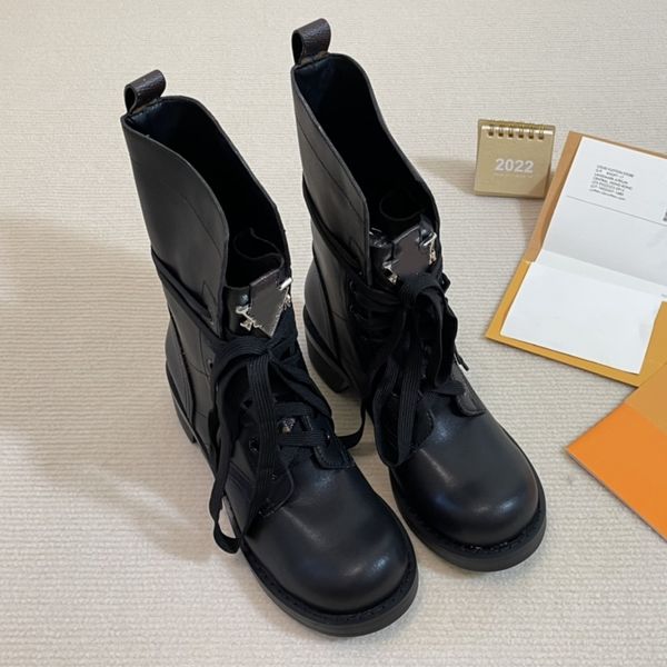 designer boots girls autumn fashion black british style ankle kids pu leather tide children winter shoes plus velvet size 35-41
designer boots girls autumn fashion black british style ankle kids pu leather tide children winter shoes plus velvet size 35-41