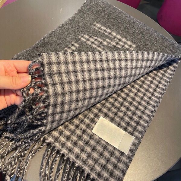 Winter Cashmere Designer Scarf Men Neck Scarfs Womens Letter Embroidery Double Sided High Quality Scarf Shawl
Winter Cashmere Designer Scarf Men Neck Scarfs Womens Letter Embroidery Double Sided High Quality Scarf Shawl