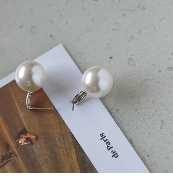 vintage charm earrings s925 sterling silver white round ball fresh water pearl stud for women wedding jewelry, Golden
vintage charm earrings s925 sterling silver white round ball fresh water pearl stud for women wedding jewelry, Golden