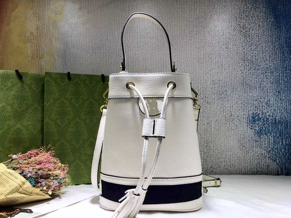 2022 luxury famous designer women fashion handbags shoulder bags cross body clutch bag bucket plain leather string interior zipper pocket
2022 luxury famous designer women fashion handbags shoulder bags cross body clutch bag bucket plain leather string interior zipper pocket
