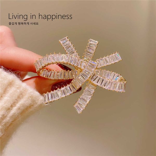 pins brooches for women luxury brides selling bowknot corsage sweater suit pin accessories fine jewelry brooch drop shipping l221024, Gray
pins brooches for women luxury brides selling bowknot corsage sweater suit pin accessories fine jewelry brooch drop shipping l221024, Gray