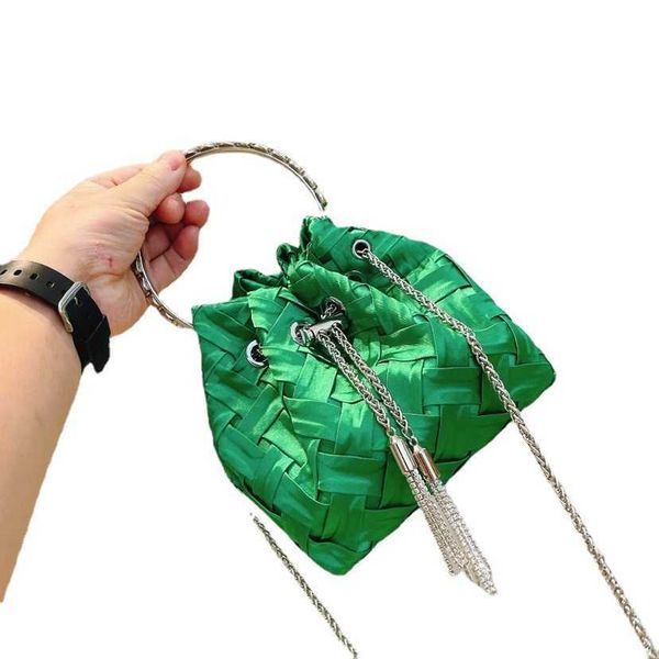 2022 new designer bag net red diamond ring chain tassel woven bag bucket single shoulder messenger bag
2022 new designer bag net red diamond ring chain tassel woven bag bucket single shoulder messenger bag