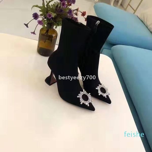 shoe amina muaddi fashion- fashion begum embellished detail boots women leather crystal rubber black shoes italy original factory vwn
shoe amina muaddi fashion- fashion begum embellished detail boots women leather crystal rubber black shoes italy original factory vwn