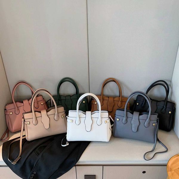 totes tote bag luxury bag purse handbag women designer bags large capacity bucket bags leather crossbody shopping purse 221017
totes tote bag luxury bag purse handbag women designer bags large capacity bucket bags leather crossbody shopping purse 221017