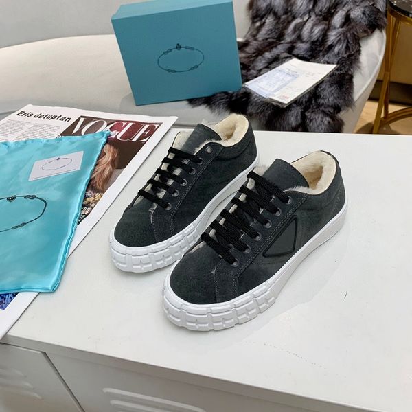 casual shoes designer sneakers luxury sneaker c brand man woman designer trainer genuine leather ace slipper sandal slide by99 hz w162 03, Black
casual shoes designer sneakers luxury sneaker c brand man woman designer trainer genuine leather ace slipper sandal slide by99 hz w162 03, Black
