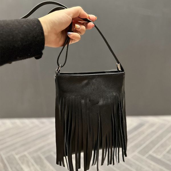 genuine leather lady shoulder bag fashion classic designer bag women crossbody bags handbags tassel black handbag wallets card holder purse
genuine leather lady shoulder bag fashion classic designer bag women crossbody bags handbags tassel black handbag wallets card holder purse