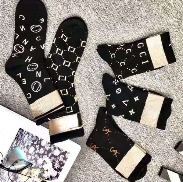 letter women's sock autumn and winter new women's fashion socks five pair luxe sports high-grade cotton stockings, Black;white
letter women's sock autumn and winter new women's fashion socks five pair luxe sports high-grade cotton stockings, Black;white