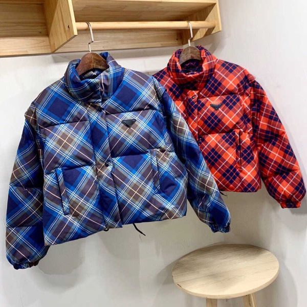 short coat short jacket designer cook coat star the same autumn-winter plaid down jacket is still detachable, Black
short coat short jacket designer cook coat star the same autumn-winter plaid down jacket is still detachable, Black