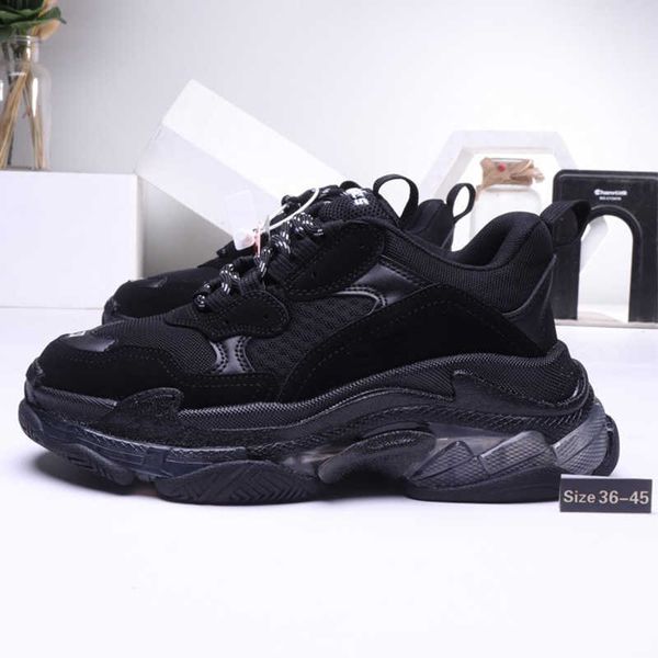 48% discountcasual shoes old dad trainers women sneakers white black green 17fw triple-s eur 36-45
48% discountcasual shoes old dad trainers women sneakers white black green 17fw triple-s eur 36-45