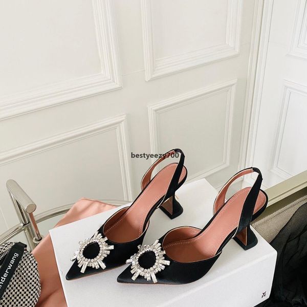 amina muaddi begum crystal-embellished silk stain pumps shoes spool heels sandals for women heel luxurys designers dress shoe evening sl dqf, Black
amina muaddi begum crystal-embellished silk stain pumps shoes spool heels sandals for women heel luxurys designers dress shoe evening sl dqf, Black