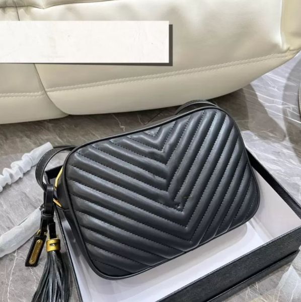 designer crossbody bags 4 colors camera bag leather ladies wallet 2022 fashion messenger shoulder bag tassel pendant gold letter design
designer crossbody bags 4 colors camera bag leather ladies wallet 2022 fashion messenger shoulder bag tassel pendant gold letter design