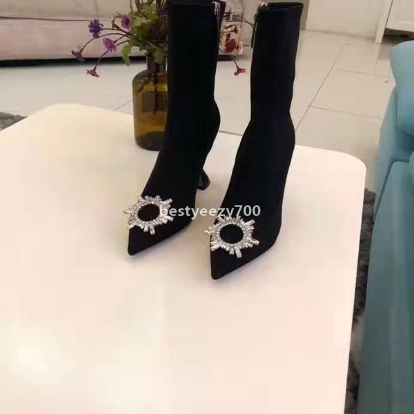 sandal amina muaddi fashion begum embellished detail boots women leather crystal rubber black shoes italy original factory boots35 pja
sandal amina muaddi fashion begum embellished detail boots women leather crystal rubber black shoes italy original factory boots35 pja