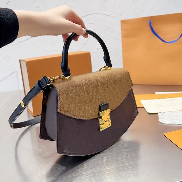 crossbody postman bag shoulder messenger bag flap handbag women purse classical print fashion letters hasp hardware detachable strap genuine
crossbody postman bag shoulder messenger bag flap handbag women purse classical print fashion letters hasp hardware detachable strap genuine