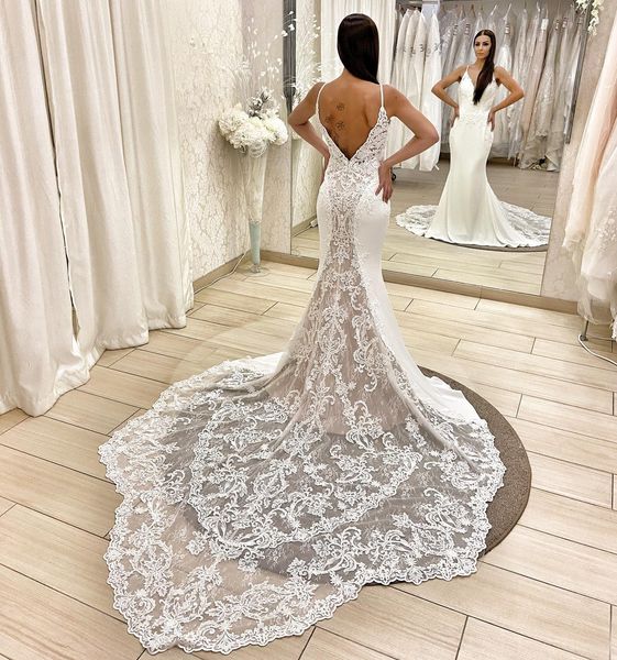 charming mermaid lace wedding dresses backless bridal gowns spaghetti strap neckline appliqued sweep train satin vestido de novia, White 
charming mermaid lace wedding dresses backless bridal gowns spaghetti strap neckline appliqued sweep train satin vestido de novia, White