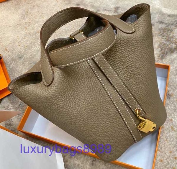 designer herme bags womens picotin lock handbags tote bag 2022 new vegetable basket bag leather bucket lychee pattern head layer commuter ve
designer herme bags womens picotin lock handbags tote bag 2022 new vegetable basket bag leather bucket lychee pattern head layer commuter ve
