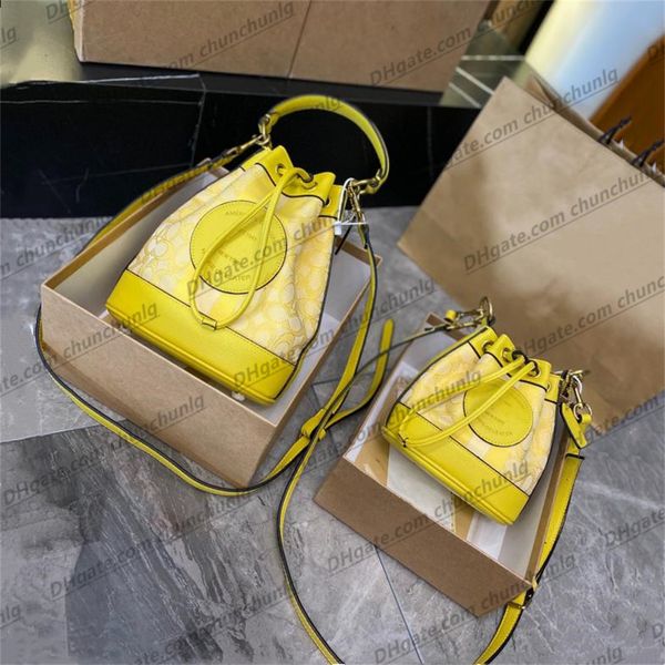 premium leather drawstring canvas embroidery shoulder bag luxury designer wallet handbag men's women's evening bags purse pocket i
premium leather drawstring canvas embroidery shoulder bag luxury designer wallet handbag men's women's evening bags purse pocket i