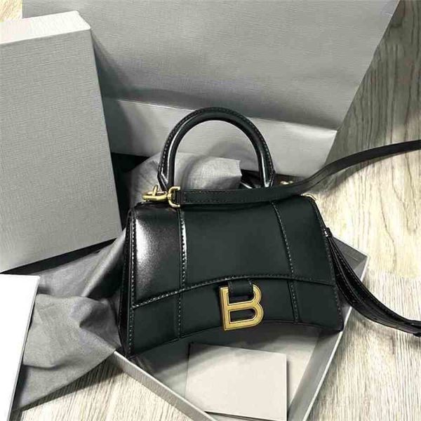 designer balencigas handbags hourglass bag high version leather women's handbag crocodile pattern single shoulder messenger lvu4
designer balencigas handbags hourglass bag high version leather women's handbag crocodile pattern single shoulder messenger lvu4