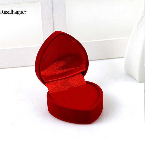 jewelry boxes new arrival wedding proposal ring design mini organizer storage case small gift for rings special marriage l221021, Black;white
jewelry boxes new arrival wedding proposal ring design mini organizer storage case small gift for rings special marriage l221021, Black;white