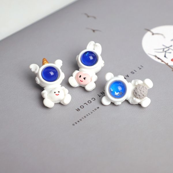 cartoon astronaut brooches set 5pcs resin badges for children bear rabbit alloy lapel pin xmas jewelry gift backpack accessories, Gray
cartoon astronaut brooches set 5pcs resin badges for children bear rabbit alloy lapel pin xmas jewelry gift backpack accessories, Gray