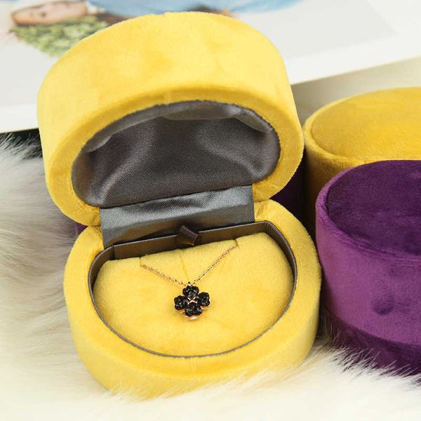 jewelry boxes new simple necklace ring packaging high-end velvet creative net red pendant storage l221021, Black;white
jewelry boxes new simple necklace ring packaging high-end velvet creative net red pendant storage l221021, Black;white