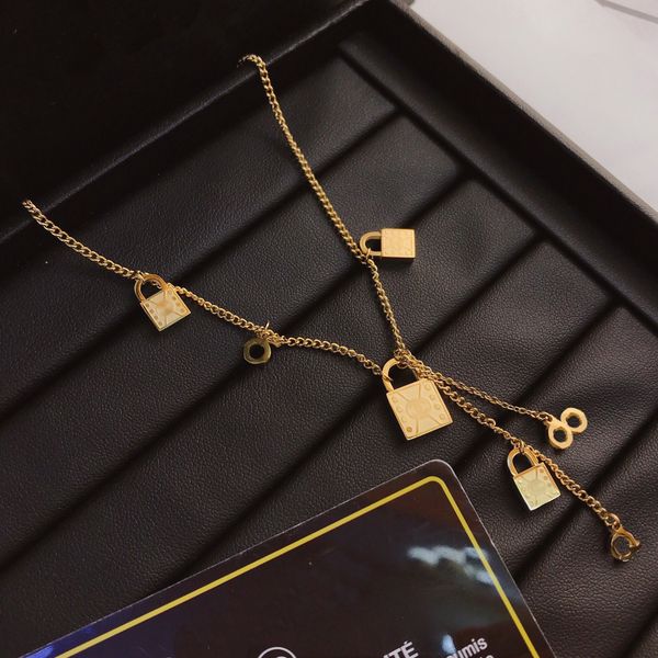 fashionable lockset pendant necklace designer charm delicate 18k gold-plated glittering luxury jewelry brand selected gifts for women valent, Silver
fashionable lockset pendant necklace designer charm delicate 18k gold-plated glittering luxury jewelry brand selected gifts for women valent, Silver