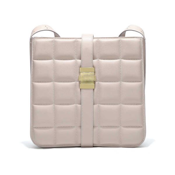 fashion texture rhombus large capacity women's wide shoulder crossbody bag messenger bag 22102
fashion texture rhombus large capacity women's wide shoulder crossbody bag messenger bag 22102