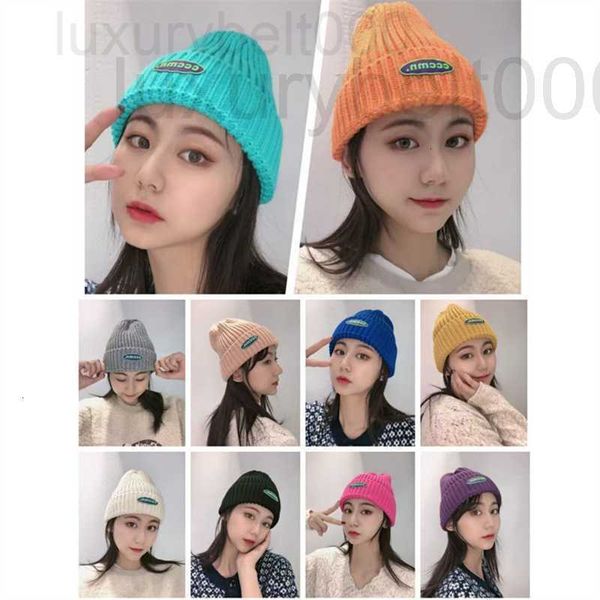hats & scarves sets designer korean version autumn and winter satin wool hat women's brimless warp knitting letter warm melon skin thic, Blue;gray
hats & scarves sets designer korean version autumn and winter satin wool hat women's brimless warp knitting letter warm melon skin thic, Blue;gray