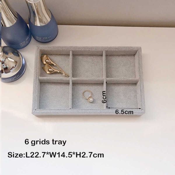jewelry boxes 22.7x14.5cm 6/12 grids black pu leather gray ice velvet tray earrings ring necklace pendants storage l221021, Black;white
jewelry boxes 22.7x14.5cm 6/12 grids black pu leather gray ice velvet tray earrings ring necklace pendants storage l221021, Black;white