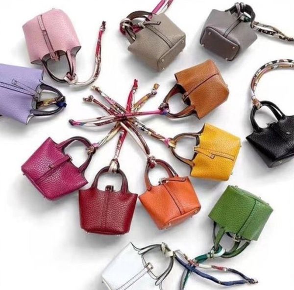 ins children vegetable basket handbags fashion girls pu leather mini headset bags kids colorful key chain pendant bucket bag a9196, Black
ins children vegetable basket handbags fashion girls pu leather mini headset bags kids colorful key chain pendant bucket bag a9196, Black