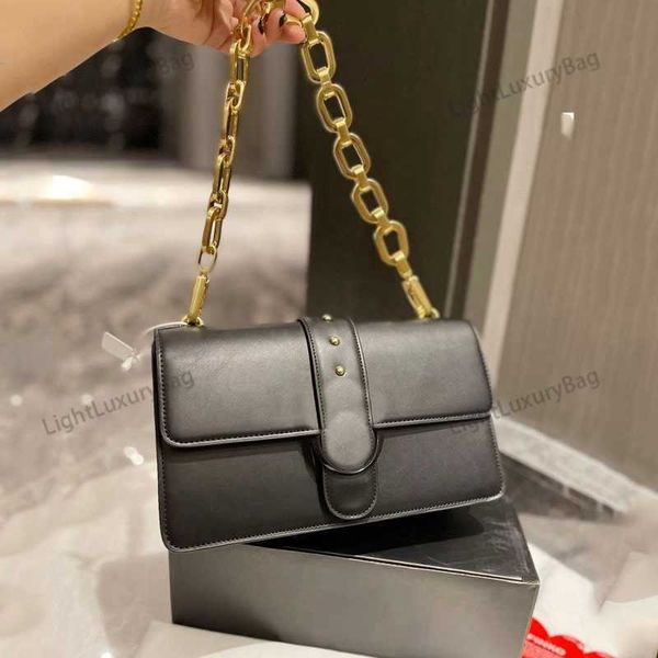 shoulder bag two swallows designer leather golden chain handbag for women classic famous brand crossbody bag 220325
shoulder bag two swallows designer leather golden chain handbag for women classic famous brand crossbody bag 220325