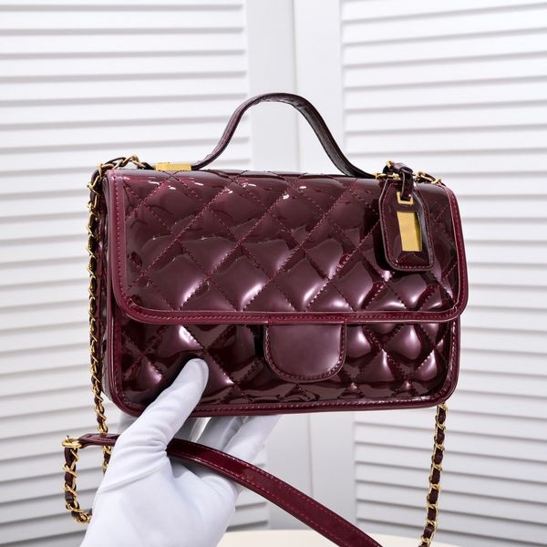 french sparkling flap handle totes bags genuine patent leather quilted matelasse hardware chain shoulder large capacity designer crossbody h
french sparkling flap handle totes bags genuine patent leather quilted matelasse hardware chain shoulder large capacity designer crossbody h