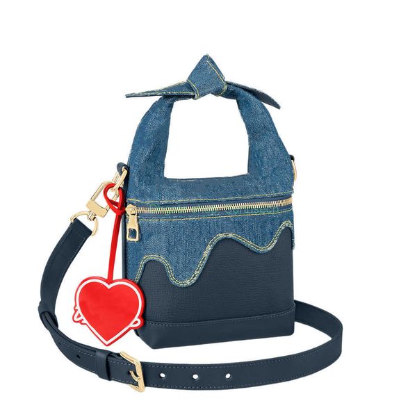 2022 early spring luxury shoulder bag denim leather stitching handbag japanese style messenger bags purse detachable
2022 early spring luxury shoulder bag denim leather stitching handbag japanese style messenger bags purse detachable