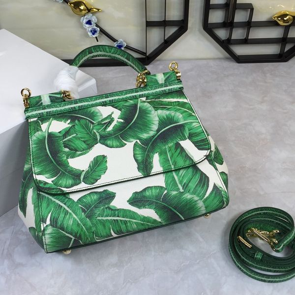 classic designer tote bag large capacity casual lady bags woman fashion handbags fashion flower leather handbag chains hasp hard nylon blue
classic designer tote bag large capacity casual lady bags woman fashion handbags fashion flower leather handbag chains hasp hard nylon blue