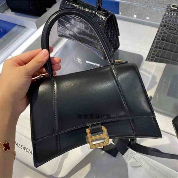 designer balencigas handbags hourglass bag quarter xs smooth leather embossed single shoulder messenger handbag g5ze
designer balencigas handbags hourglass bag quarter xs smooth leather embossed single shoulder messenger handbag g5ze