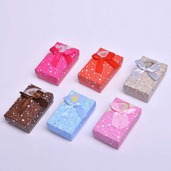 jewelry boxes 1pcs kraft gift with ribbon bow colorful paper for earring necklace rings brooch packaging dropshipping l221021, Black;white
jewelry boxes 1pcs kraft gift with ribbon bow colorful paper for earring necklace rings brooch packaging dropshipping l221021, Black;white