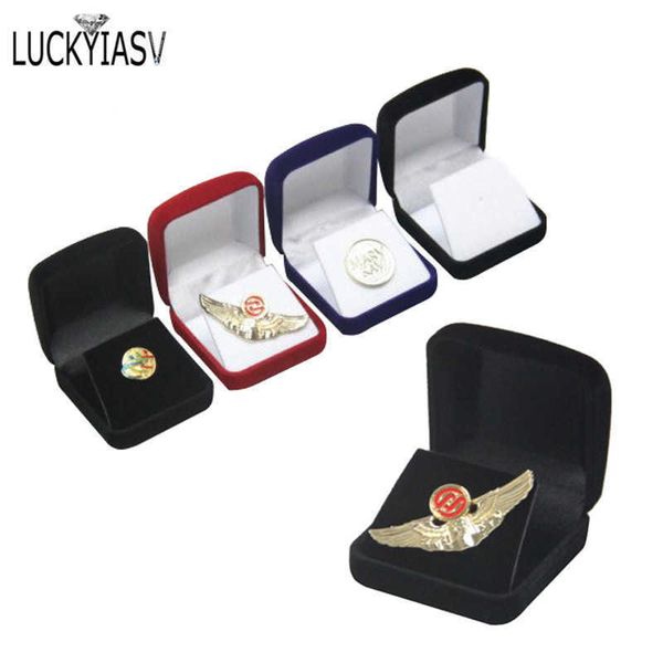 jewelry boxes wholesale medals commemorative coins pins merit badge display gift storage black velvet carrying case organizer l221021, Black;white
jewelry boxes wholesale medals commemorative coins pins merit badge display gift storage black velvet carrying case organizer l221021, Black;white
