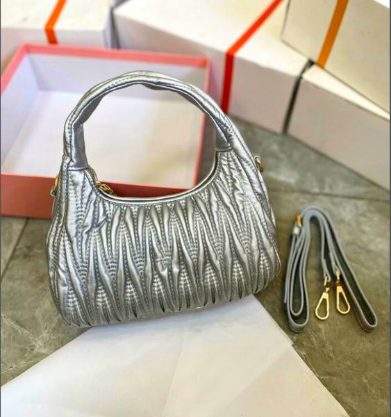the tote bags pleated purses designer woman handbag printed shopping designer handbags shoulder large capacity women evening bag
the tote bags pleated purses designer woman handbag printed shopping designer handbags shoulder large capacity women evening bag