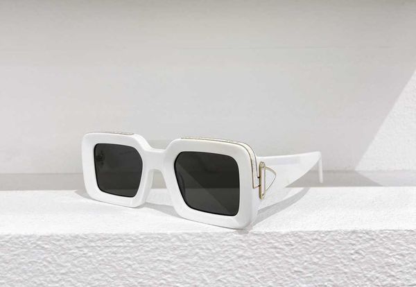 2022 new square-framed sunglasses women's fashion steampunk lettered wrap stylish personality sunglasses women's glasses z1592e 10, White;black
2022 new square-framed sunglasses women's fashion steampunk lettered wrap stylish personality sunglasses women's glasses z1592e 10, White;black