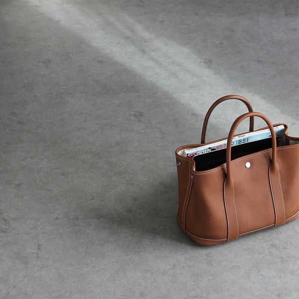 luxurious designer herme bags ins fashion winter new large capacity women's commuter simple one shoulder portable briefcase
luxurious designer herme bags ins fashion winter new large capacity women's commuter simple one shoulder portable briefcase
