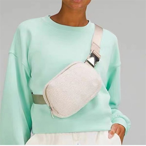 3 colors lul belt bag plulsh models women's sports waist bag outdoor crossbody chest 1l capacity lulxury designer waist bag ladies hand
3 colors lul belt bag plulsh models women's sports waist bag outdoor crossbody chest 1l capacity lulxury designer waist bag ladies hand