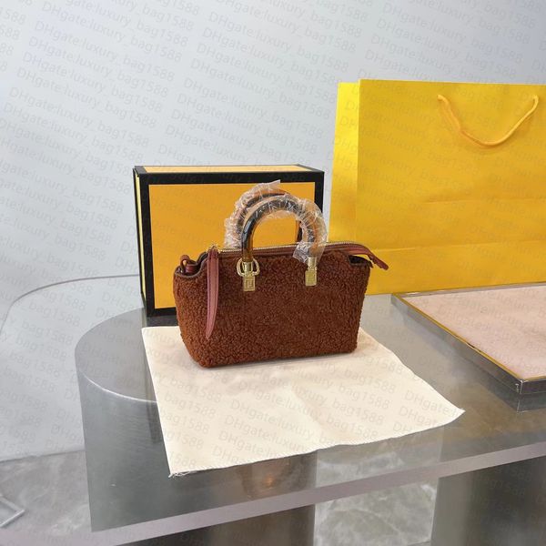 fashion women bag tote large capacity shoulder bag lambswool classic zipper handbag simple luxury designer
fashion women bag tote large capacity shoulder bag lambswool classic zipper handbag simple luxury designer