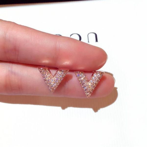 sparkly stud white cubic zirconia v letter earring for women wedding party jewelry gift233g, Golden;silver
sparkly stud white cubic zirconia v letter earring for women wedding party jewelry gift233g, Golden;silver