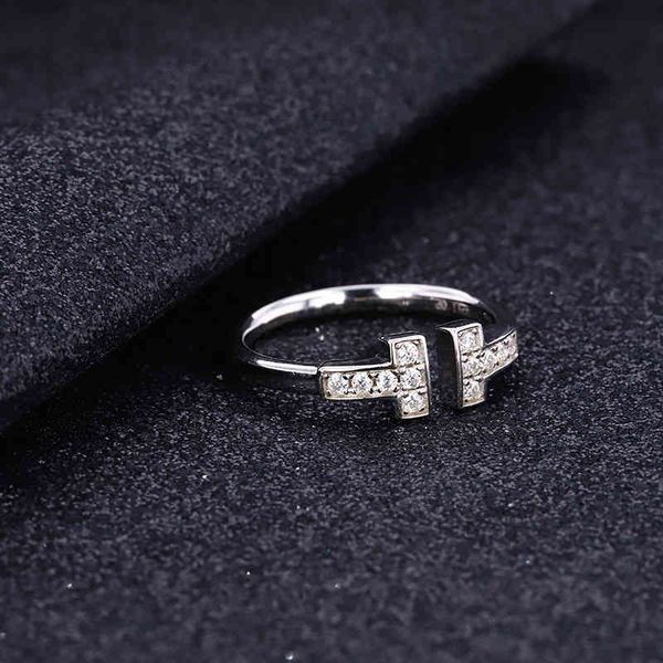 designers925 silver gold-plated luxury high-class double t-shaped row ring personality niche ins mozanne diamond jewelry
designers925 silver gold-plated luxury high-class double t-shaped row ring personality niche ins mozanne diamond jewelry